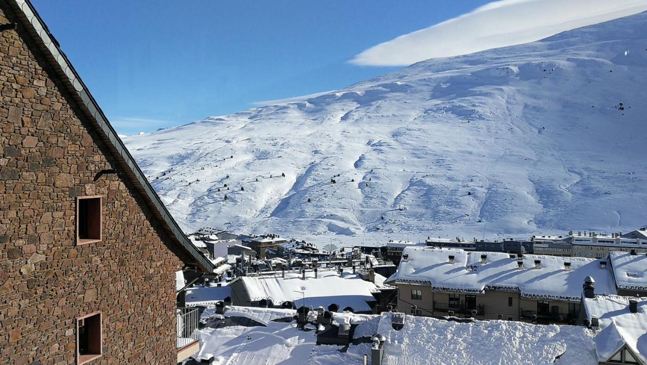 Apartaments Turistics Manzano Pas De La Casa Esterno foto