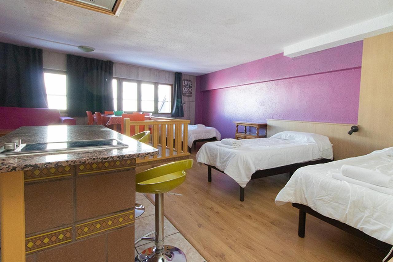 Apartaments Turistics Manzano Pas De La Casa Esterno foto